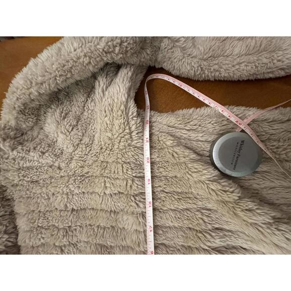 Cozy Beige Fuzzy Jacket with Collar - Picture 3 of 6